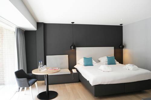 Imagen de la habitación del Hotel C-hotels Andromeda. Foto 11