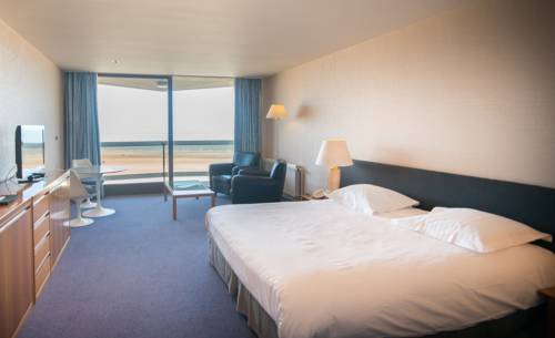 Imagen de la habitación del Hotel C-hotels Andromeda. Foto 13