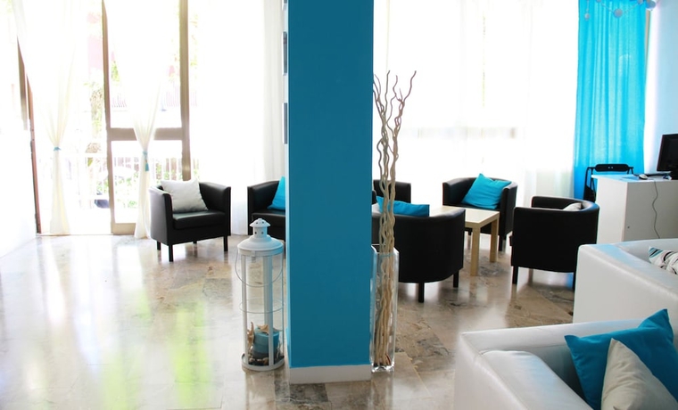 Imagen de los interiores del Hotel C-hotels International. Foto 16