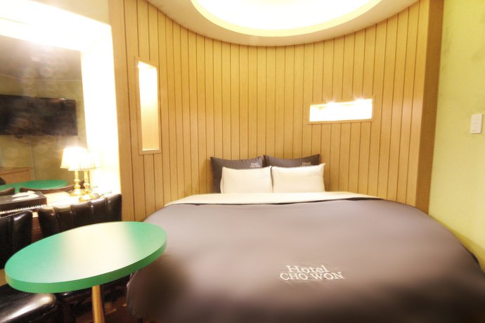 Imagen de la habitación del Hotel Chowon. Foto 4