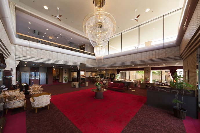 Imagen de los interiores del Hotel Chres. Foto 12