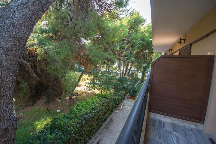 Imagen de los exteriores del Hotel Chris, Atenas. Foto 12