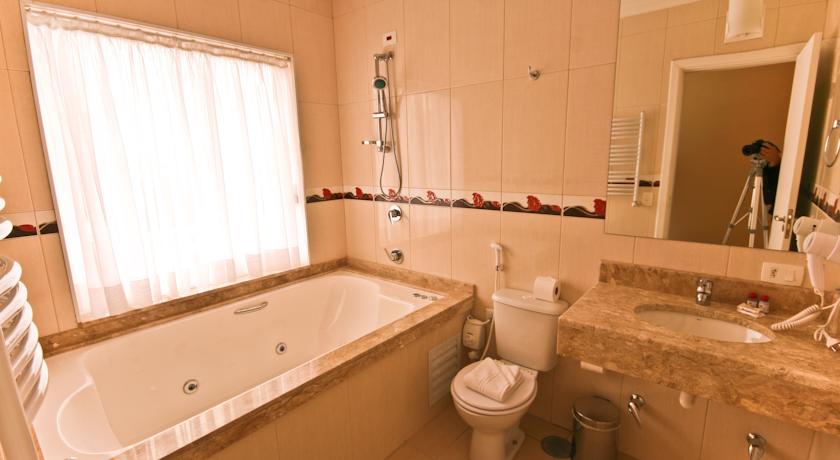 Imagen general del Hotel Chris Park. Foto 12