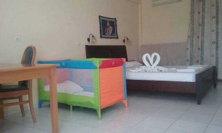 Imagen general del Hotel Chrisanna Apartments and Studios. Foto 16