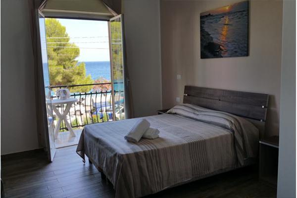 Imagen general del Hotel Chrismare, Taormina . Foto 1