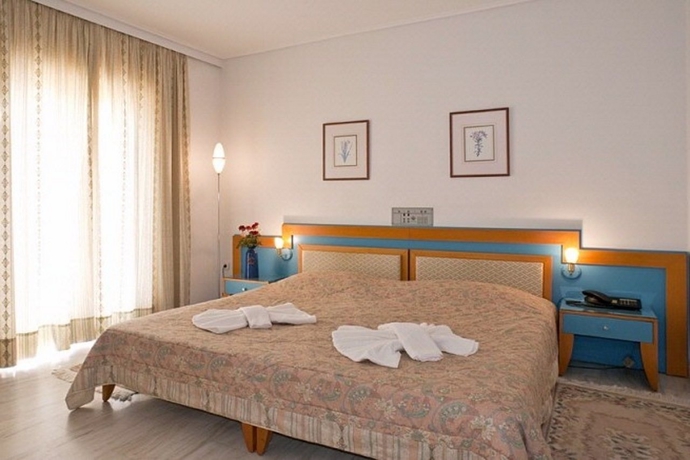 Imagen general del Hotel Chrispy Beach Resort. Foto 7