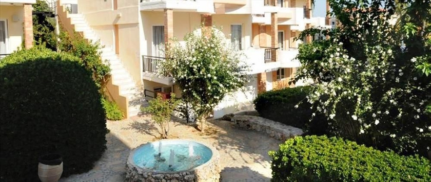 Imagen de los exteriores del Hotel Chrispy Waterpark Resort. Foto 6