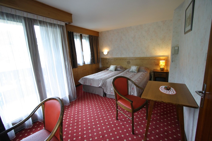 Imagen de la habitación del Hotel Chris-tal. Foto 3
