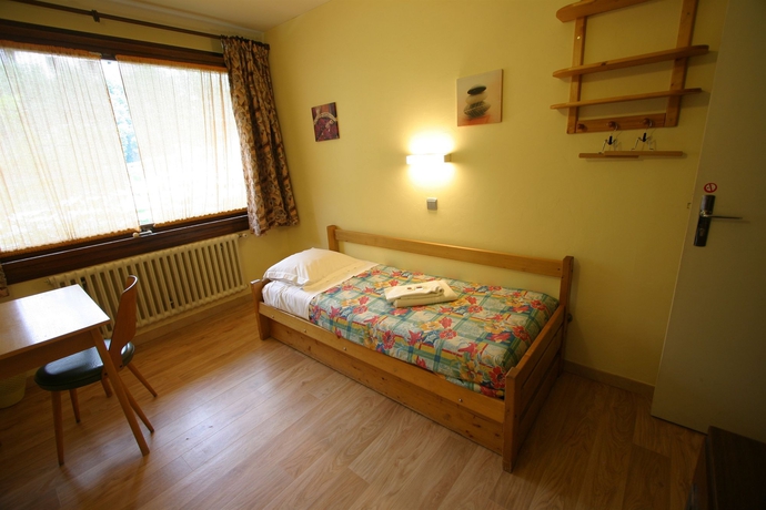 Imagen de la habitación del Hotel Chris-tal. Foto 6