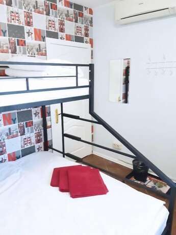 Imagen general del Hotel Christal - Hostel. Foto 11