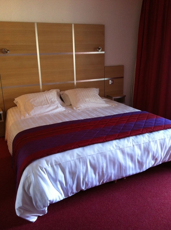 Imagen de la habitación del Hotel Chris'tel. Foto 13