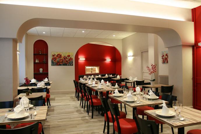 Imagen del bar/restaurante del Hotel Christian, Cauterets. Foto 2