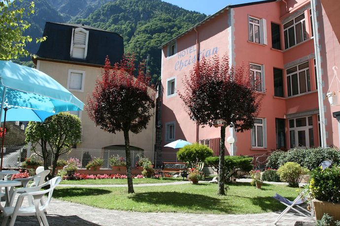 Imagen de los exteriores del Hotel Christian, Cauterets. Foto 15