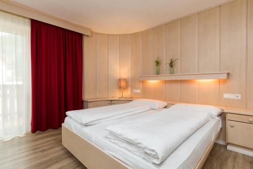 Imagen de la habitación del Hotel Christian, Corvara In Badia. Foto 6