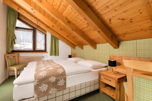 Imagen de la habitación del Hotel Christian, Corvara In Badia. Foto 10