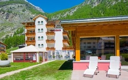 Imagen de los exteriores del Hotel Christiania Saas Almagell. Foto 4