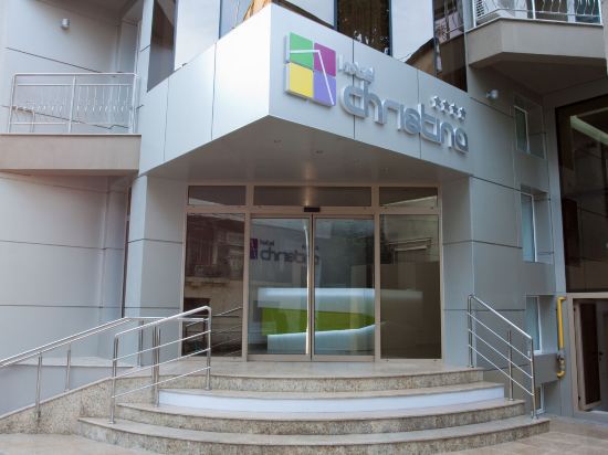 Imagen de los exteriores del Hotel Christina, Bucarest. Foto 8