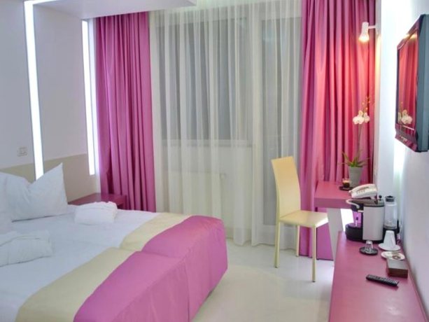 Imagen de la habitación del Hotel Christina, Bucarest. Foto 3