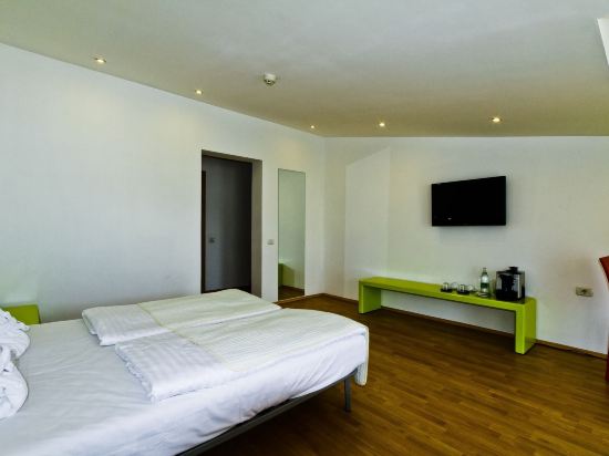 Imagen de la habitación del Hotel Christina, Bucarest. Foto 7