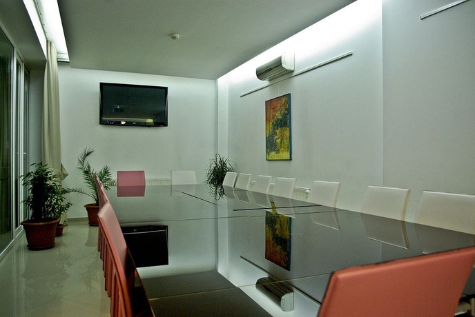 Imagen de los interiores del Hotel Christina, Bucarest. Foto 18