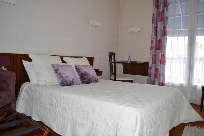 Imagen de la habitación del Hotel Christina, CHATEAUROUX. Foto 8