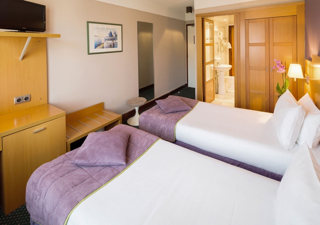 Imagen de la habitación del Hotel Christina Lourdes. Foto 9