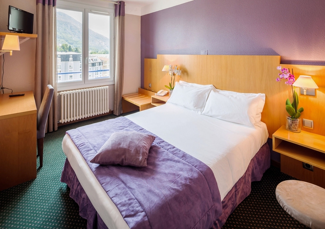 Imagen de la habitación del Hotel Christina Lourdes. Foto 13