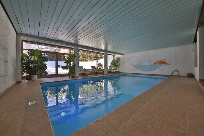 Imagen de la piscina del Hotel Christina, Seefeld in Tirol. Foto 5