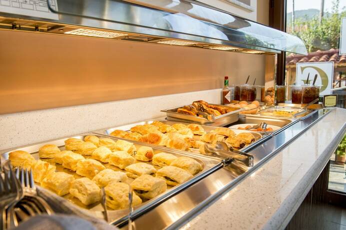 Imagen general del Hotel Christina\'s Garden. Foto 3