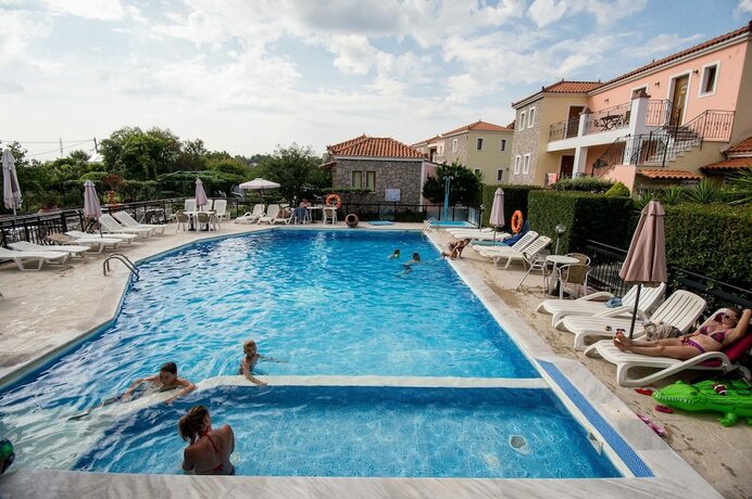 Imagen general del Hotel Christina\'s Garden. Foto 10