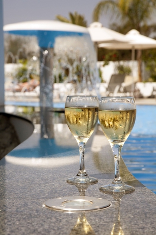 Imagen del bar/restaurante del Hotel Christofinia. Foto 3