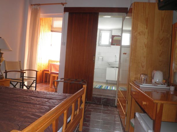 Imagen de la habitación del Hotel Christys Palace. Foto 13