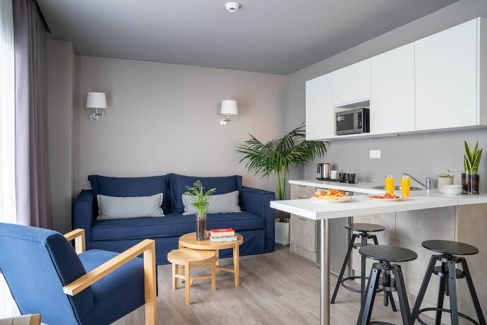 Imagen de la habitación del Hotel Chroma Fashion Rooms and Apartments. Foto 17