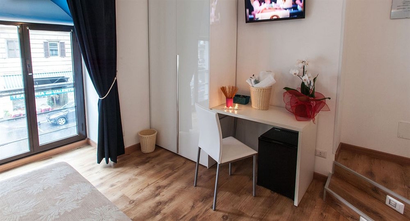 Imagen de la habitación del Hotel Chroma Octho. Foto 8