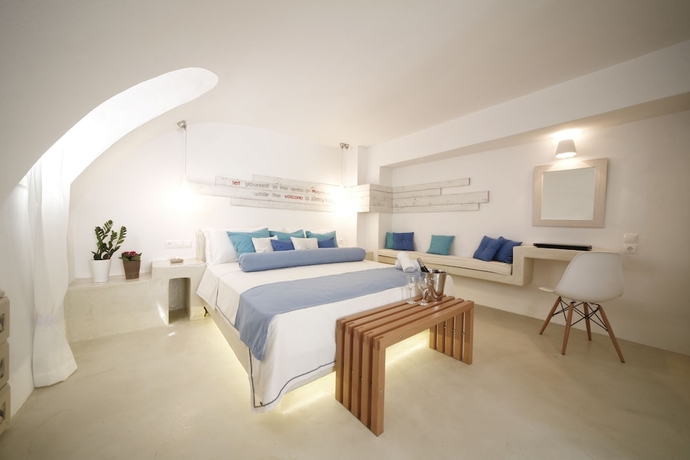 Imagen de la habitación del Hotel Chroma Suites. Foto 5