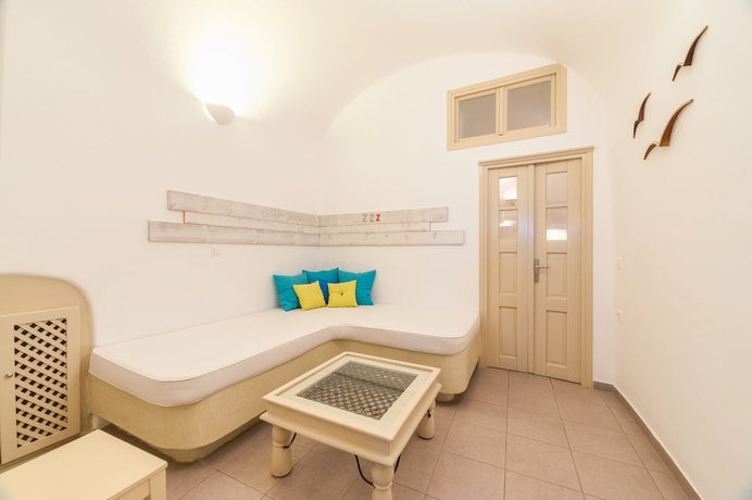 Imagen de la habitación del Hotel Chroma Suites. Foto 19