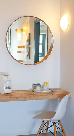 Imagen de la habitación del Hotel Chrysalis Boutique. Foto 13