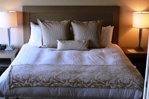 Imagen de la habitación del Hotel Chrysalis Inn and Spa Bellingham, Curio Collection By Hilton. Foto 13