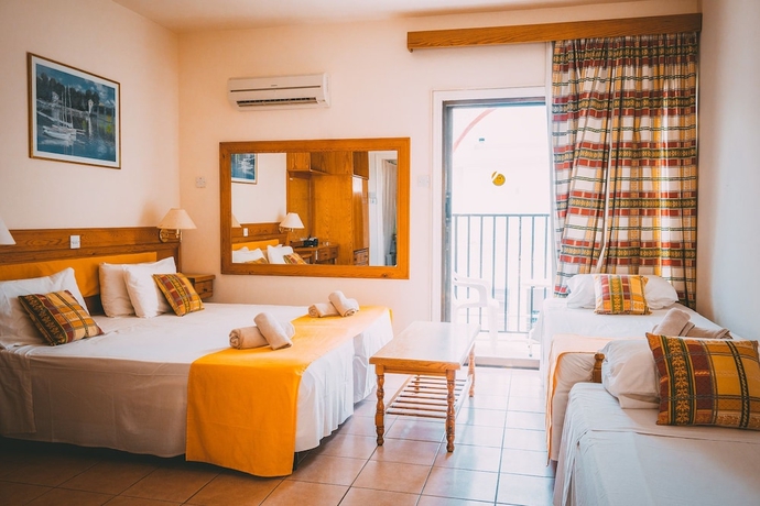 Imagen de la habitación del Hotel Chrysland. Foto 8