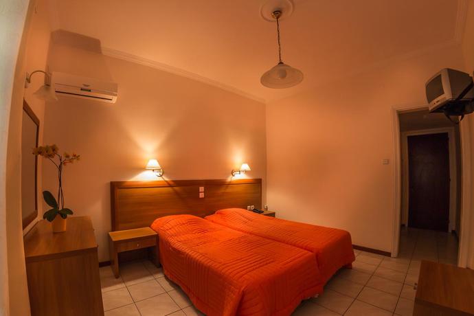 Imagen general del Hotel Chryssi Akti. Foto 7