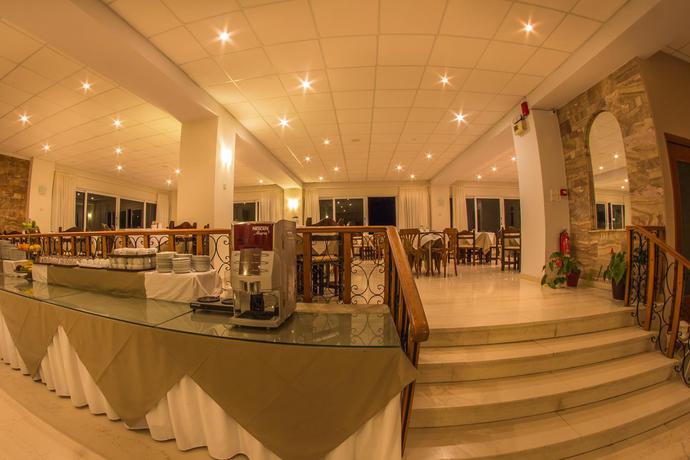 Imagen general del Hotel Chryssi Akti. Foto 9