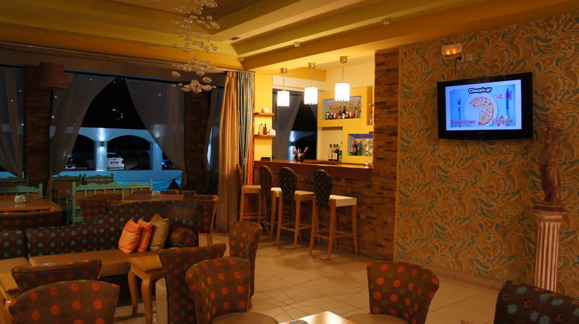 Imagen de la habitación del Hotel Chryssi Akti, Mpatsi. Foto 13
