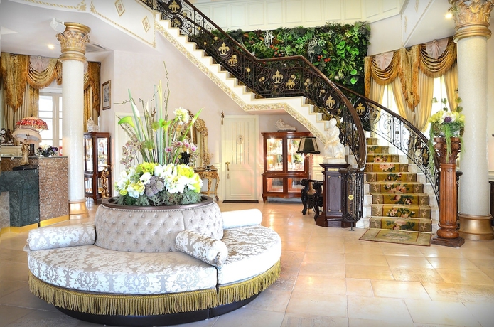 Imagen de los interiores del Hotel Chuchai Buri Sri Amphawa. Foto 16