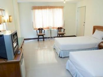 Imagen de la habitación del Hotel Chudchada Place Hat Yai. Foto 11