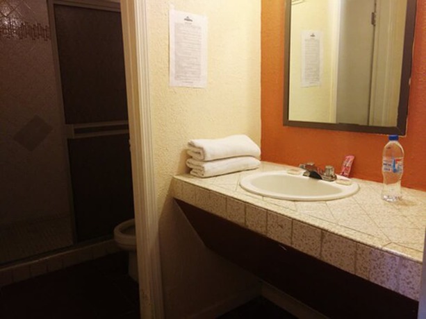 Imagen de la habitación del Hotel Chula Vista. Foto 6
