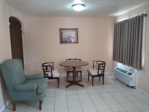 Imagen de la habitación del Hotel Chula Vista. Foto 16