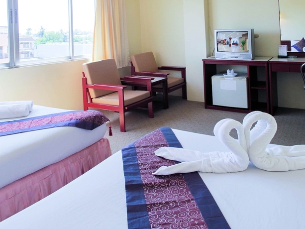 Imagen de la habitación del Hotel Chumphon Palace. Foto 6