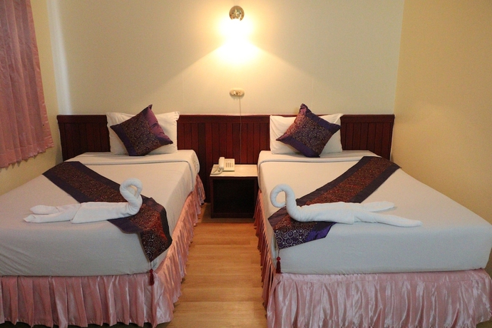 Imagen de la habitación del Hotel Chumphon Palace. Foto 13