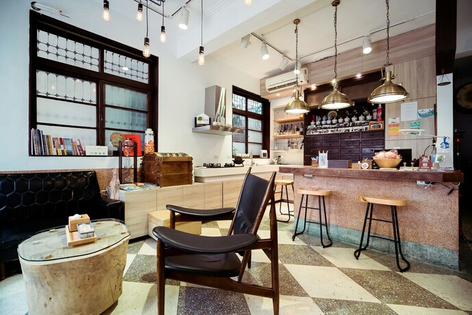 Imagen de los interiores del Hotel Chung Fu Inn. Foto 38