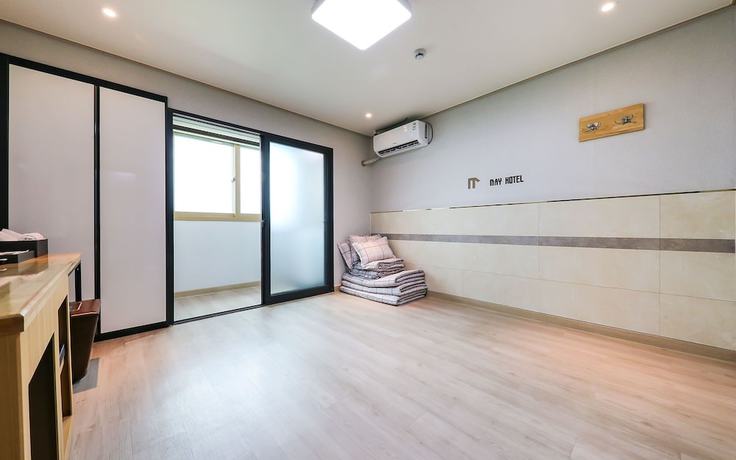 Imagen de la habitación del Hotel Chungju May. Foto 8